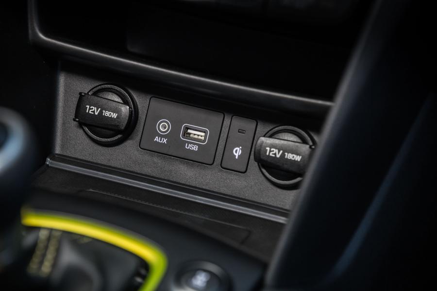 Детали интерьера Hyundai Kona 2018 года  (NA) (фото 16 из 87)